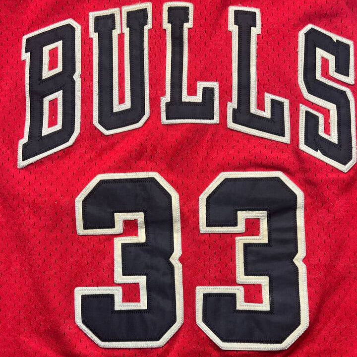 Mitchell & Ness Chicago Bulls Pippen Jersey # 33